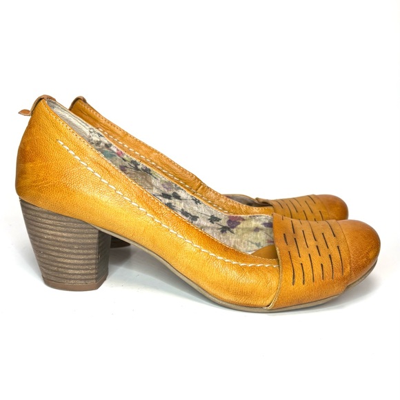 MJUS Cognac Leather Heels | 41 - Picture 4 of 9